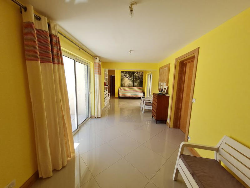 Maison - 284 m² - 8 pièces