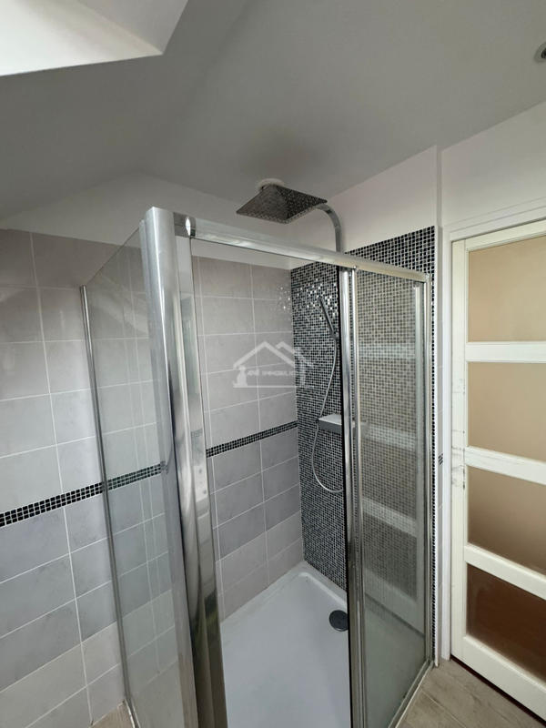 Maison - 145 m² - 7 pièces