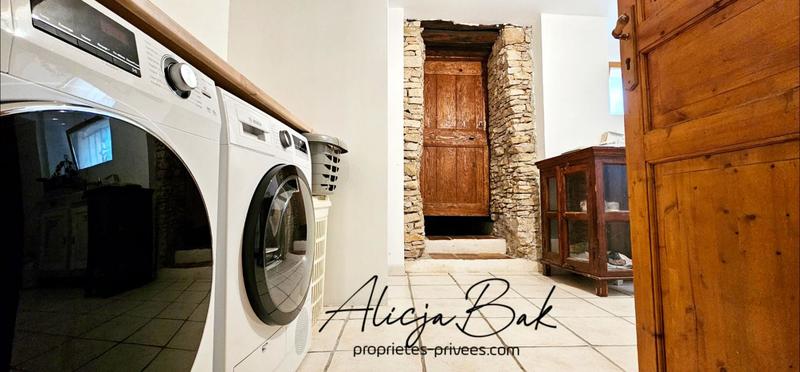 Maison - 255 m² - 12 pièces