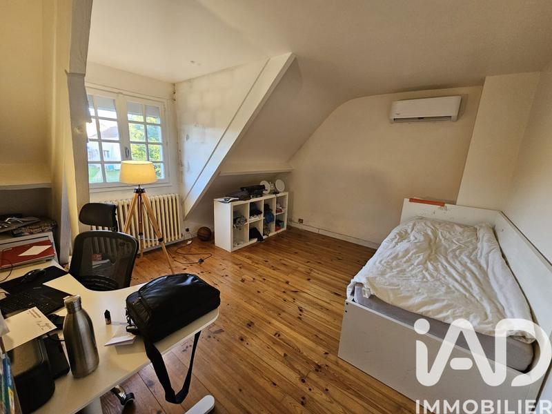 Maison - 185 m² - 5 pièces