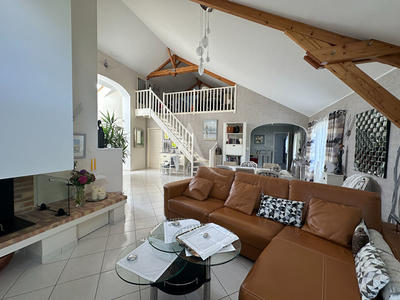 Maison - 170 m² - 8 pièces