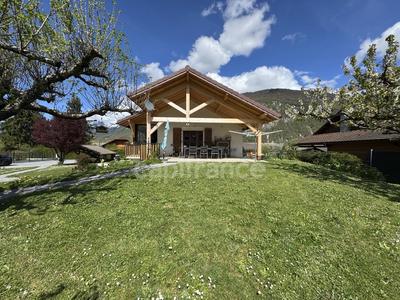 Maison - 182 m² - 7 pièces