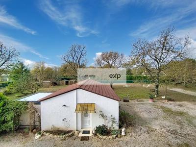 Propriété - 250 m² - 13 pièces