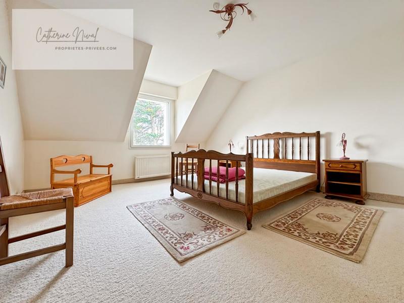 Maison - 210 m² - 9 pièces