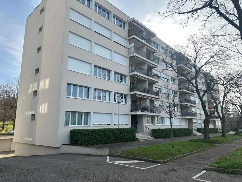 Appartement - 64 m² - 3 pièces