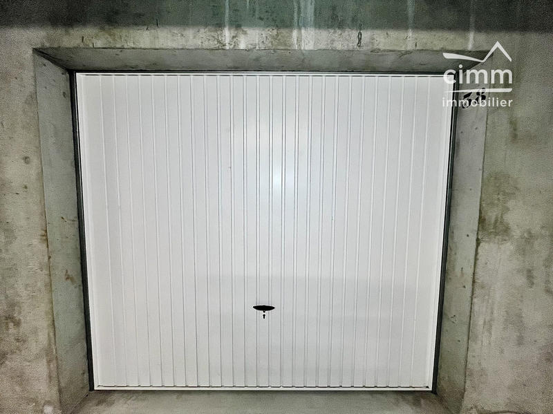 Parking / Garage - 16 m²