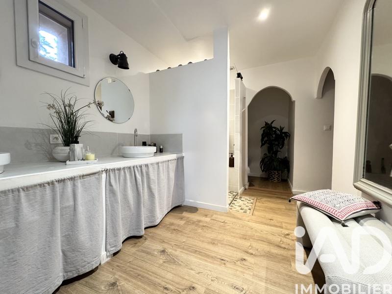 Maison - 328 m² - 6 pièces