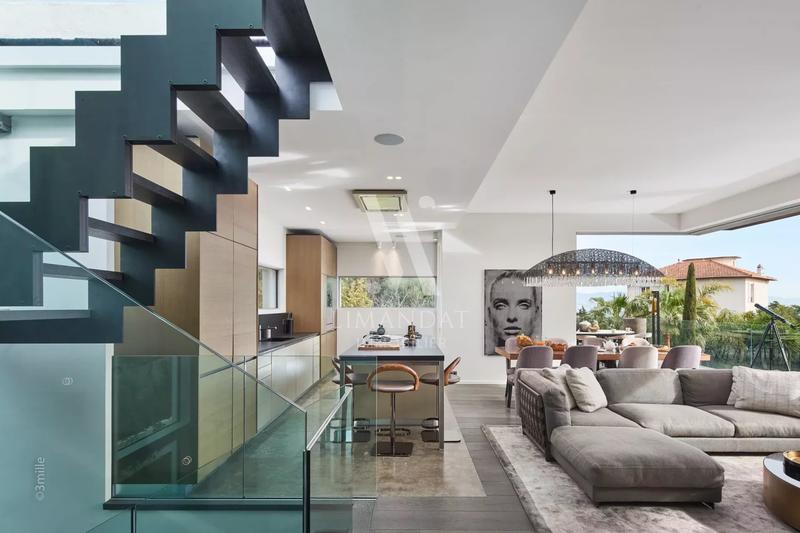 Villa - 330 m² - 7 pièces