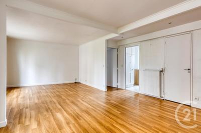 Appartement - 90 m² - 4 pièces