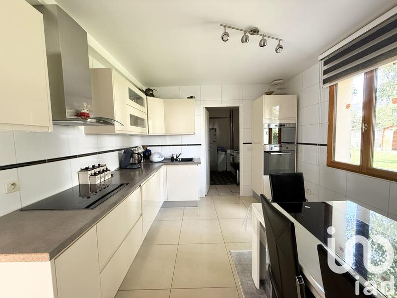 Maison - 121 m² - 6 pièces