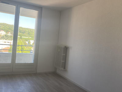 Appartement - 102 m² - 5 pièces