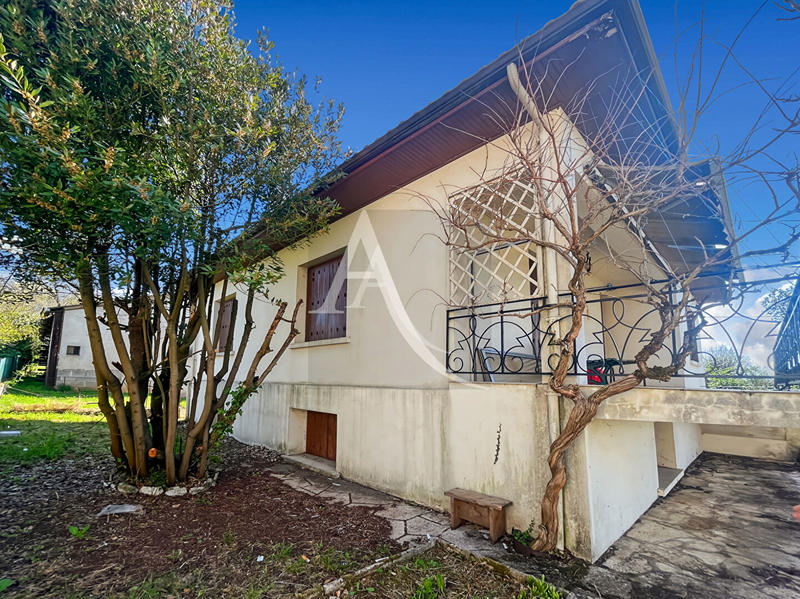 Maison - 153 m² - 9 pièces