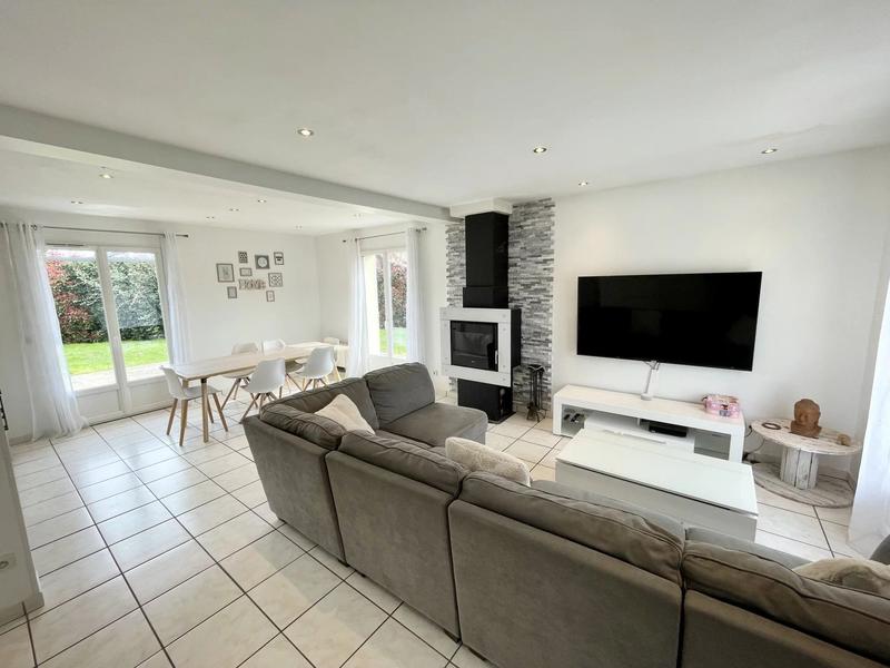 Maison - 153 m² - 8 pièces