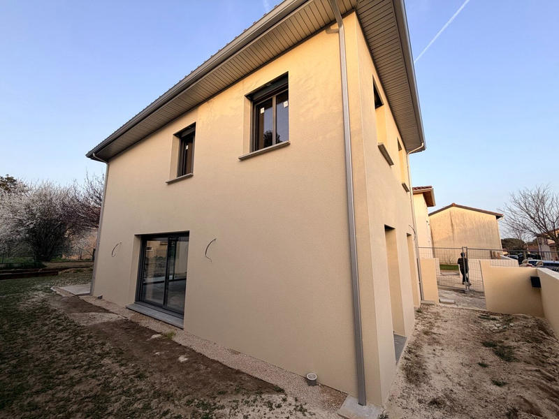 Maison - 144 m² - 5 pièces