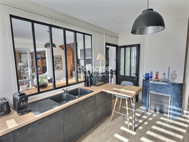 Maison - 102 m² - 5 pièces
