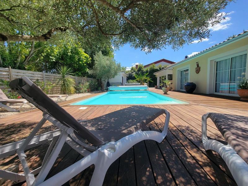 Maison contemporaine - 222 m² - 6 pièces