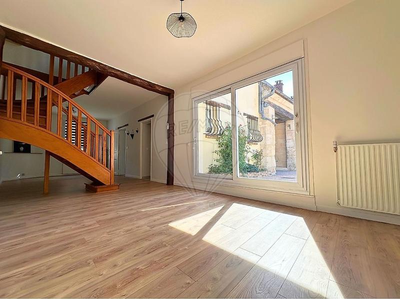 Corps de ferme - 160 m² - 8 pièces