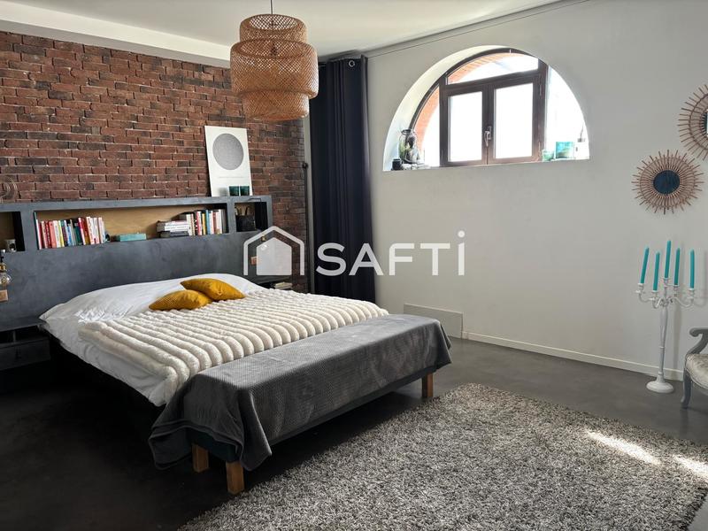 Maison - 278 m² - 7 pièces