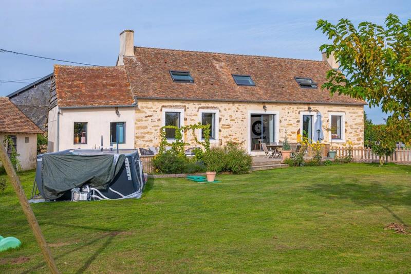 Maison en pierre - 145 m² - 6 pièces