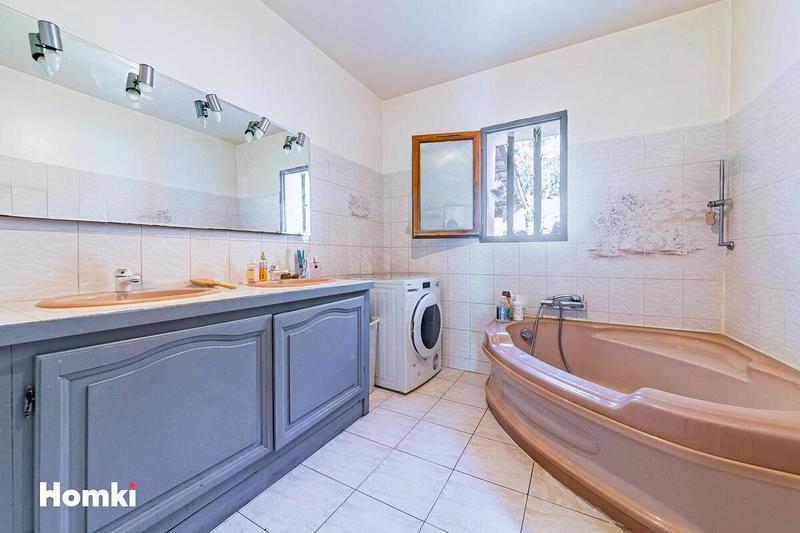 Maison - 178 m² - 7 pièces