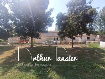 Maison - 340 m² - 8 pièces