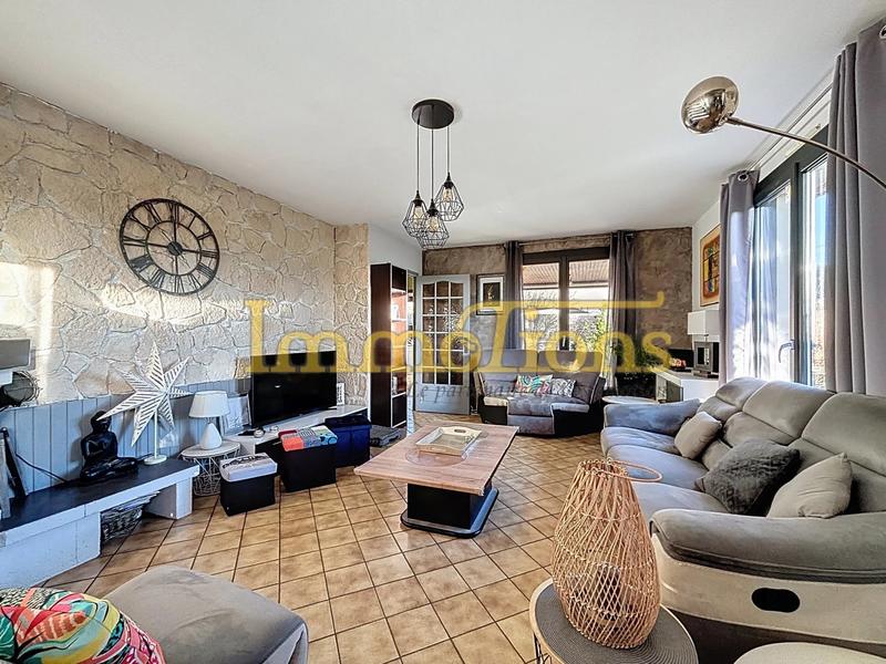 Maison - 88 m² - 4 pièces