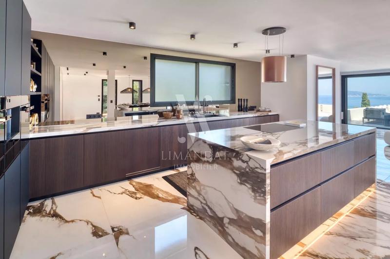 Villa - 286 m² - 6 pièces