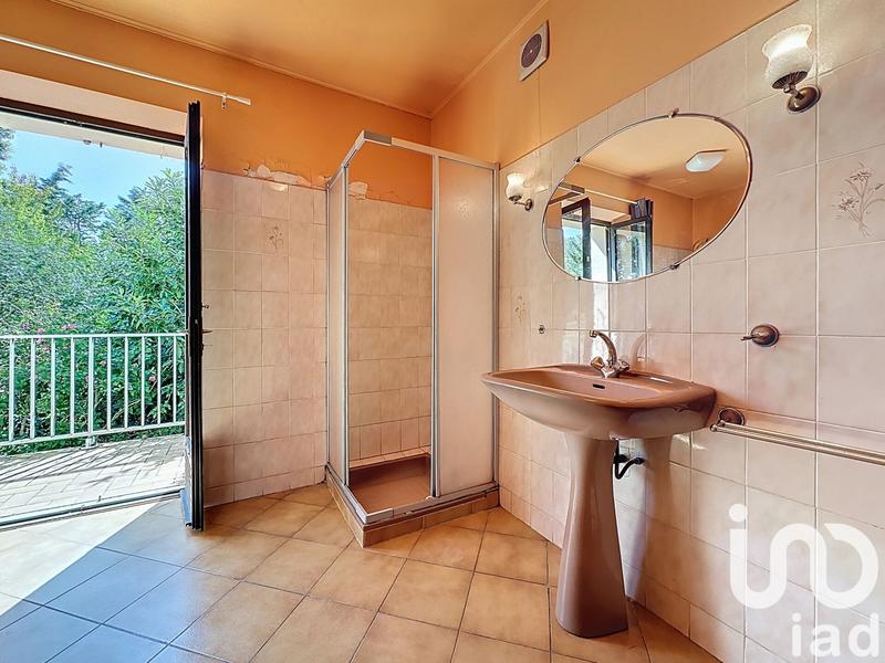 Maison - 157 m² - 9 pièces