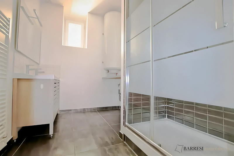 Appartement - 77 m² - 3 pièces
