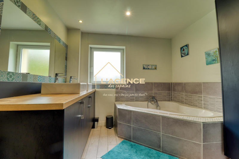 Maison - 190 m² - 6 pièces