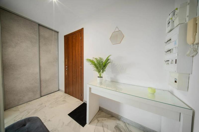 Studio - 117 m² - 4 pièces