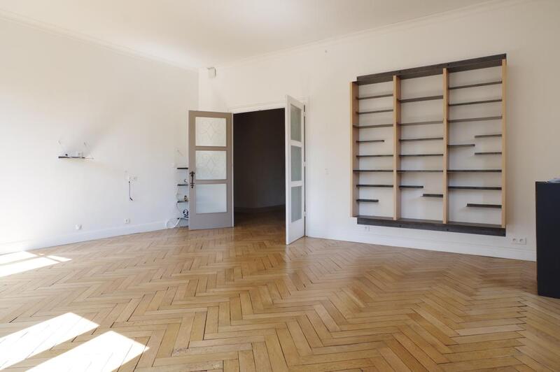 Appartement - 200 m² - 6 pièces