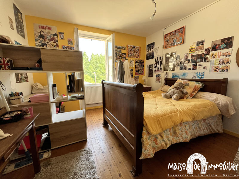 Maison - 210 m² - 6 pièces