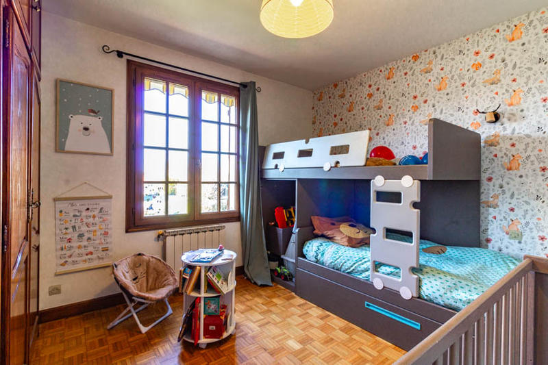 Maison - 198 m² - 8 pièces