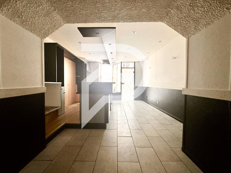 Immeuble - 5 pièces