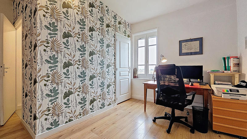 Maison - 284 m² - 8 pièces