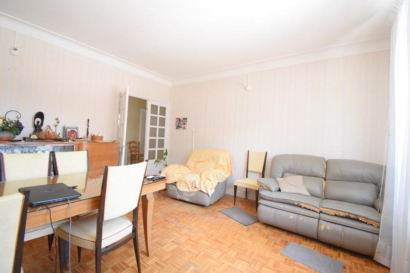 Maison - 234 m² - 8 pièces