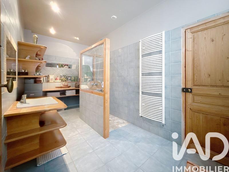 Appartement - 200 m² - 5 pièces