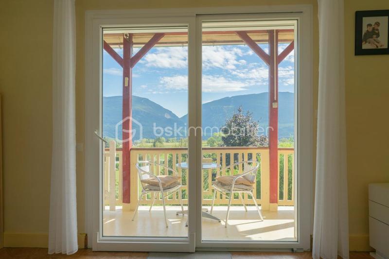 Maison traditionnelle - 100 m² - 4 pièces