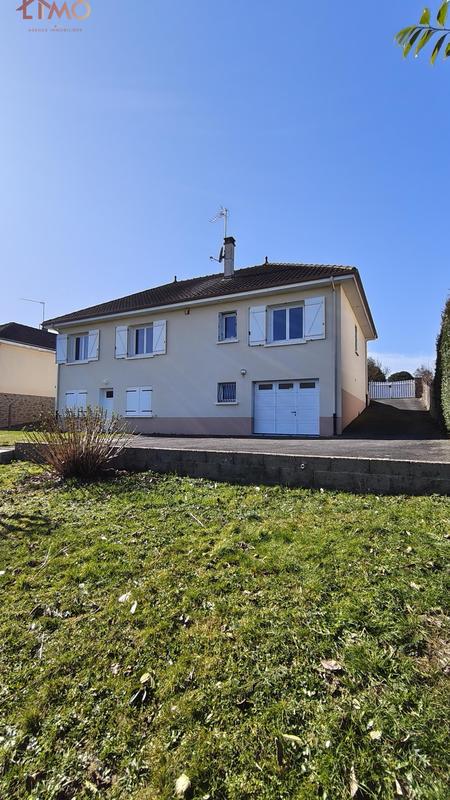 Maison traditionnelle - 148 m² - 5 pièces