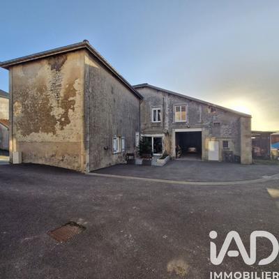 Maison - 234 m² - 8 pièces