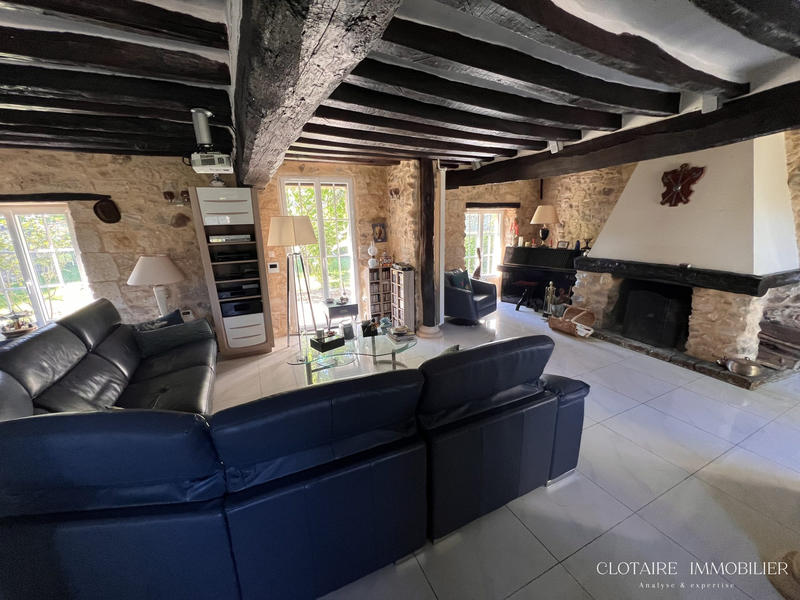 Maison - 204 m² - 5 pièces