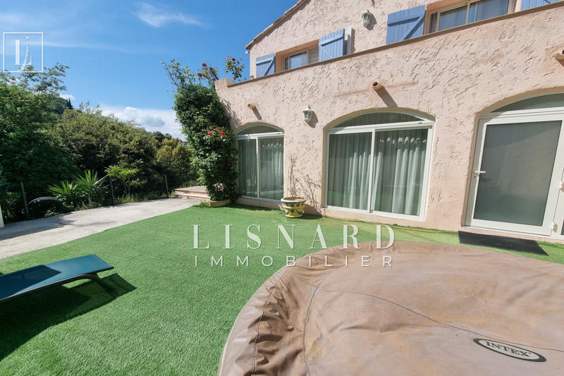 Maison - 108 m² - 4 pièces