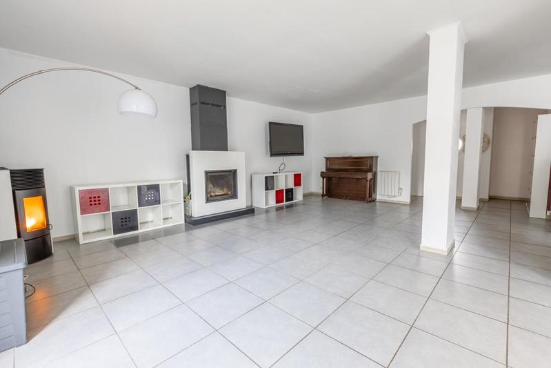 Maison ancienne - 195 m² - 5 pièces