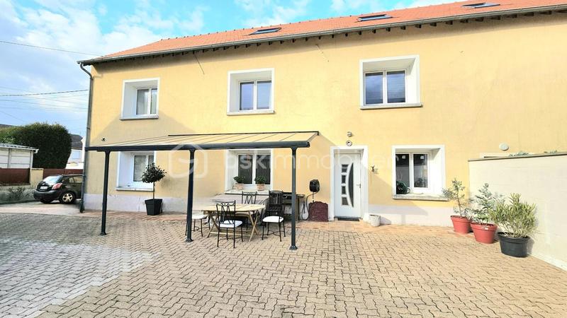 Maison de village - 198 m² - 8 pièces