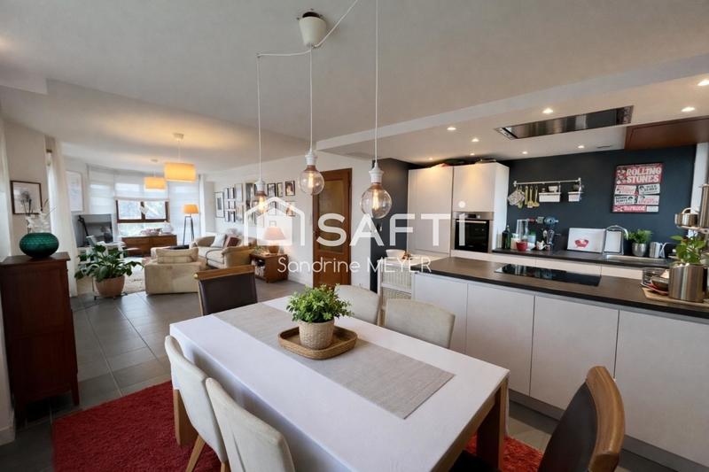 Appartement - 101 m² - 5 pièces