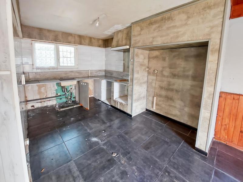 Maison - 207 m² - 11 pièces