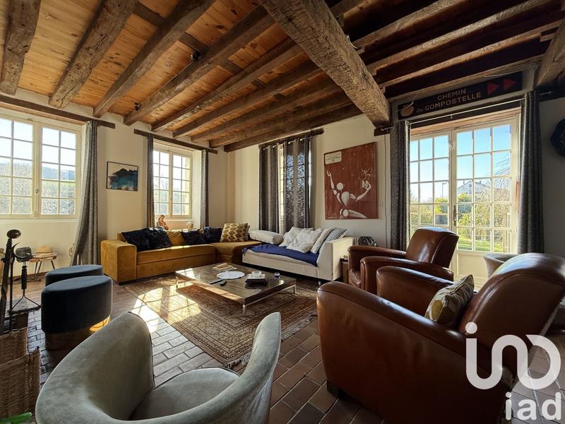 Maison - 376 m² - 9 pièces