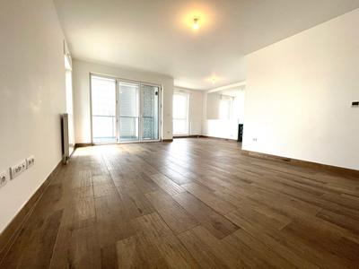 Appartement - 96 m² - 4 pièces