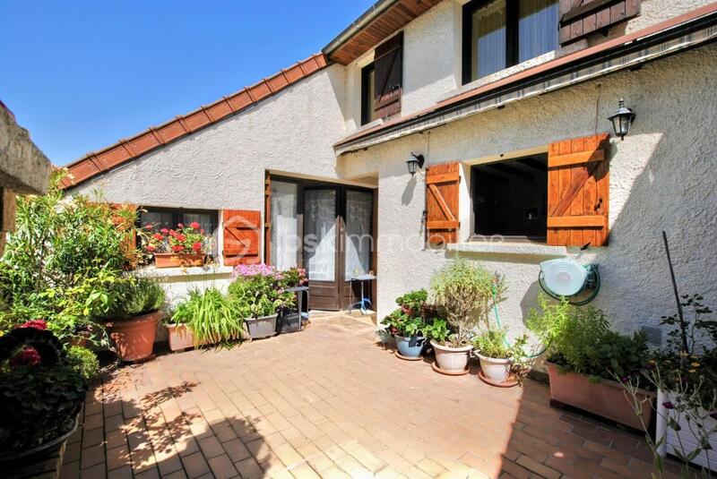 Maison - 170 m² - 8 pièces